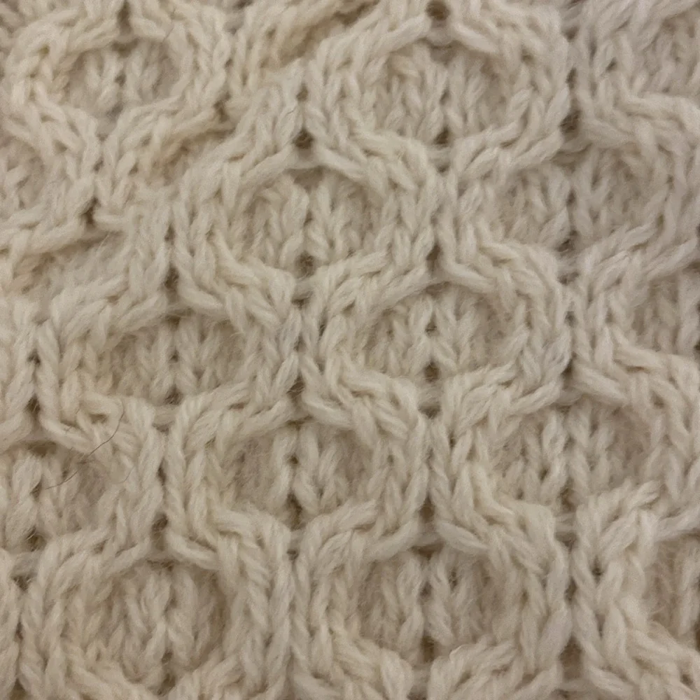 100% Pure New Wool Sweater - Off White/Cream - Picture 2 of 4